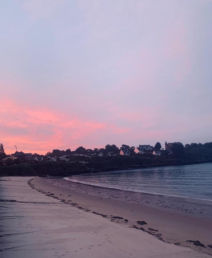 Bed and Breakfast Les Pieds Dans L'Eau 2 Cancale Exterior foto