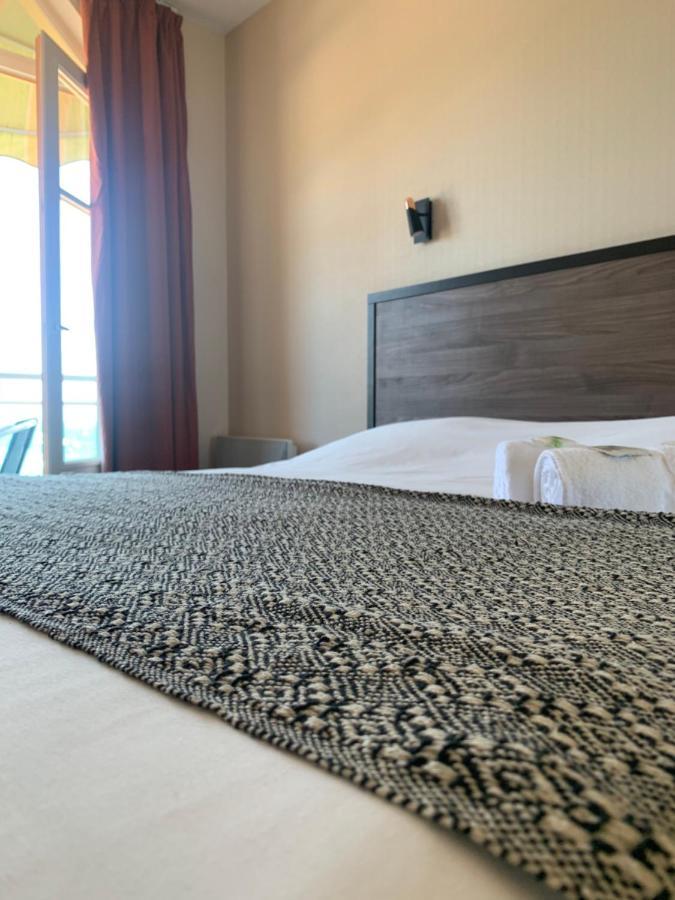 Bed and Breakfast Les Pieds Dans L'Eau 2 Cancale Exterior foto